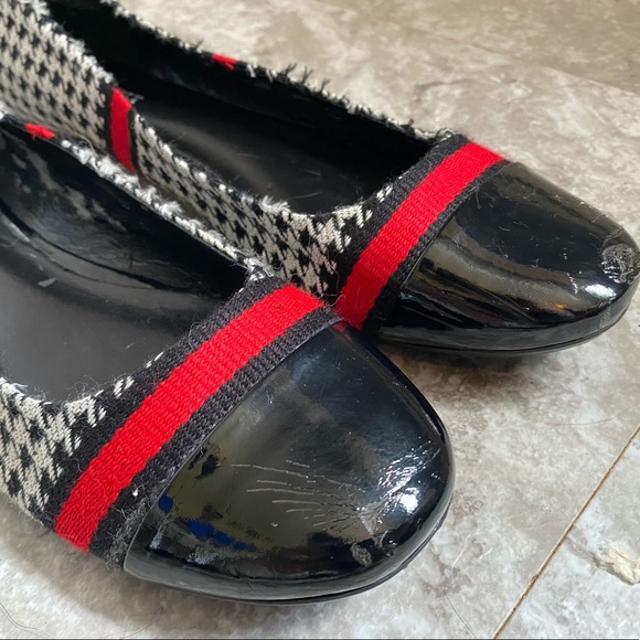 These flats from Nine West are red, grey & black tweed showstoppers! The… - Picture 5 of 11